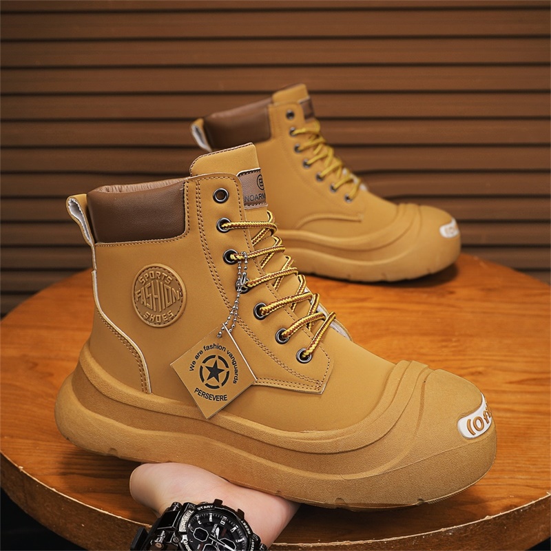 Men Shoes Type - Shorts Ankle Boots Fashionable and Comfortable